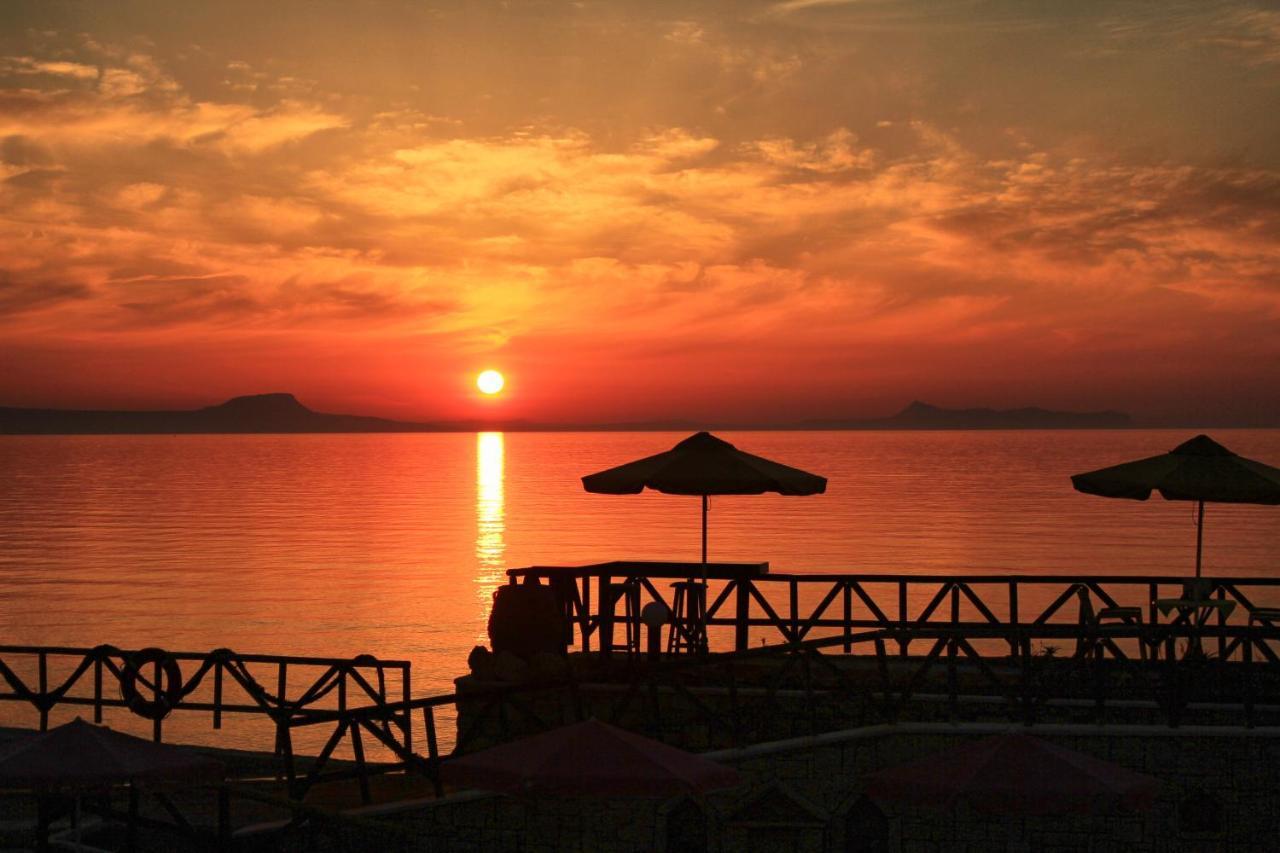 Alkionis Beach Hotel Apartments Sfáka Zewnętrze zdjęcie