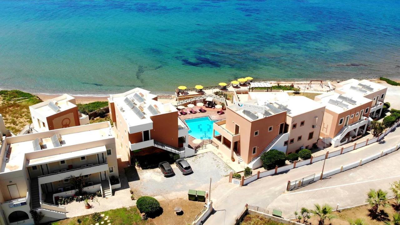 Alkionis Beach Hotel Apartments Sfáka Zewnętrze zdjęcie
